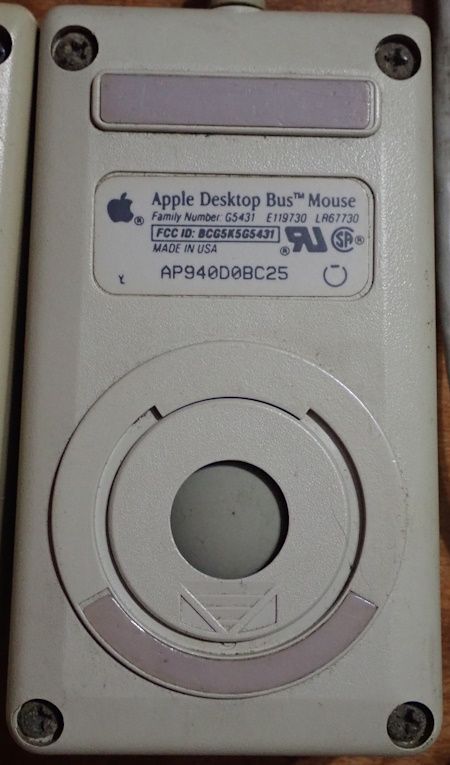 Apple Desktop Mouse 4.jpg