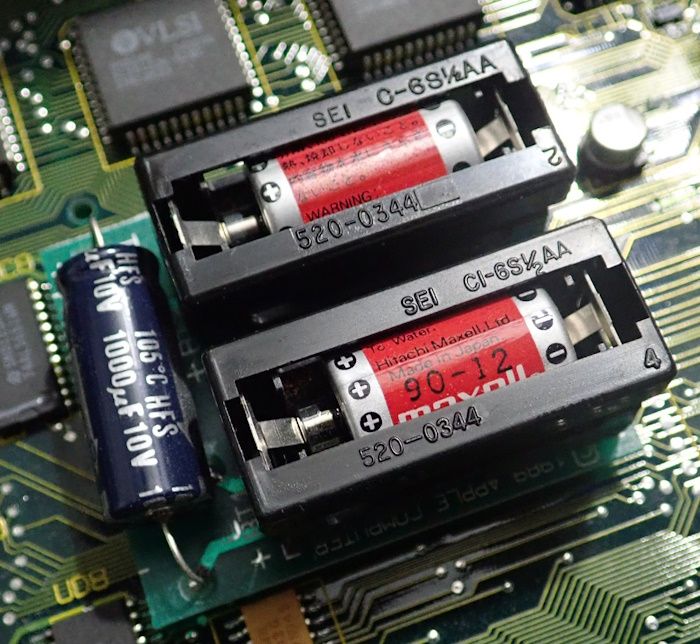 Battery-carrier-with-Dec-1990-date.jpg