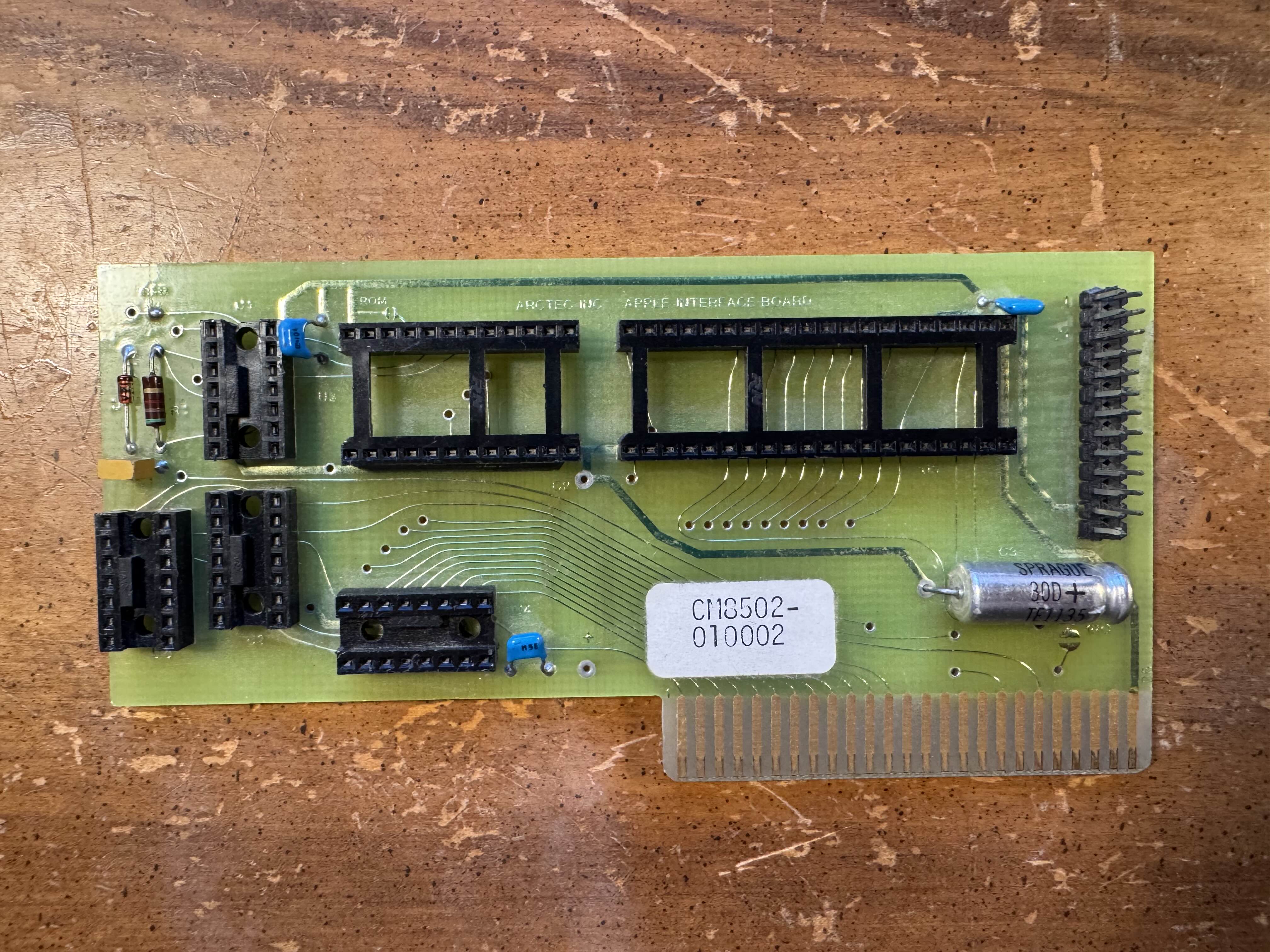 Front of the card, there is a cluster of 3, 14 pin sockets labeled U1, U2, & U6. U4 is a 16 pin socket, U3 is 24 pins, and U5 is 40 pins.