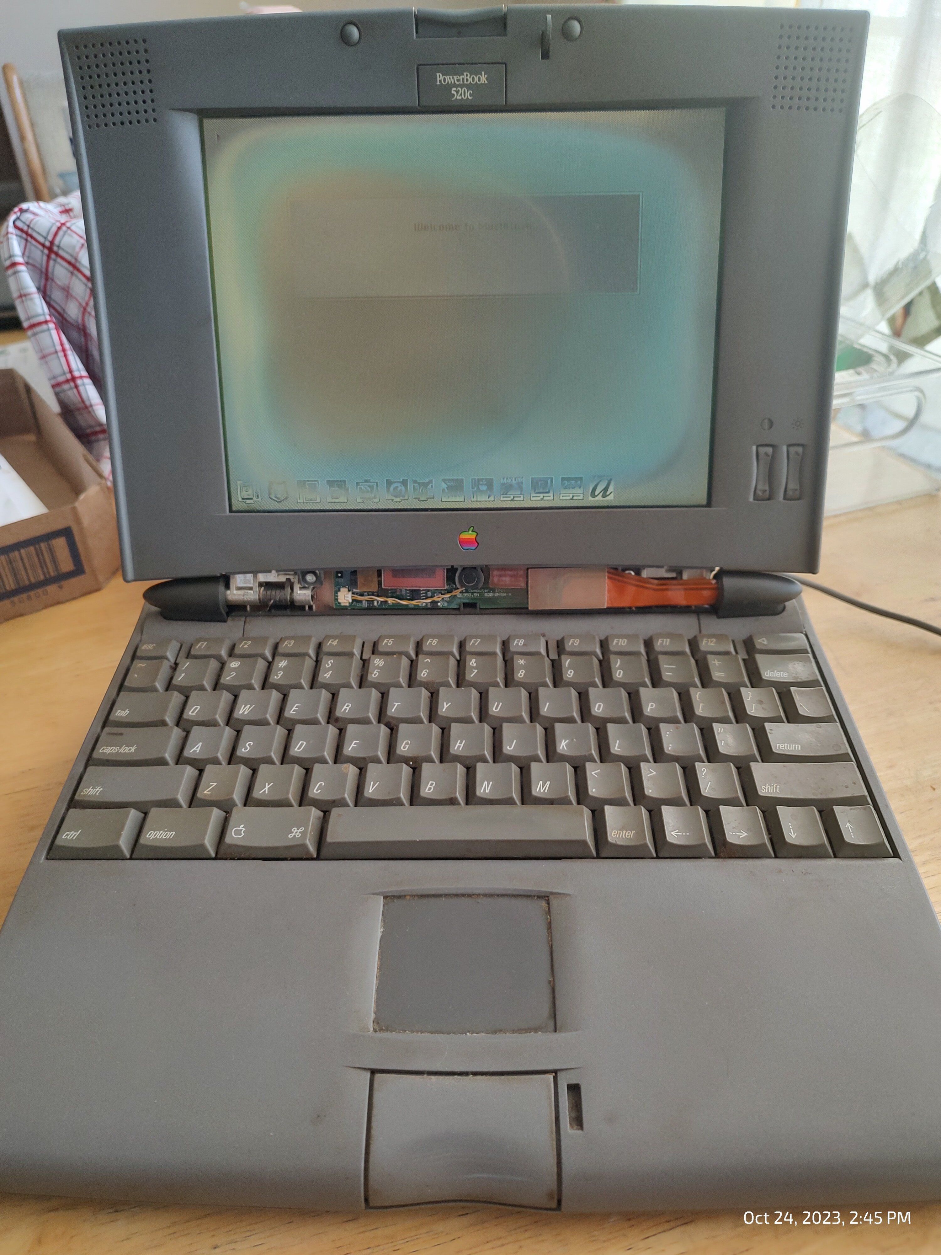 PowerBook 540c screen in a 520c? | TinkerDifferent