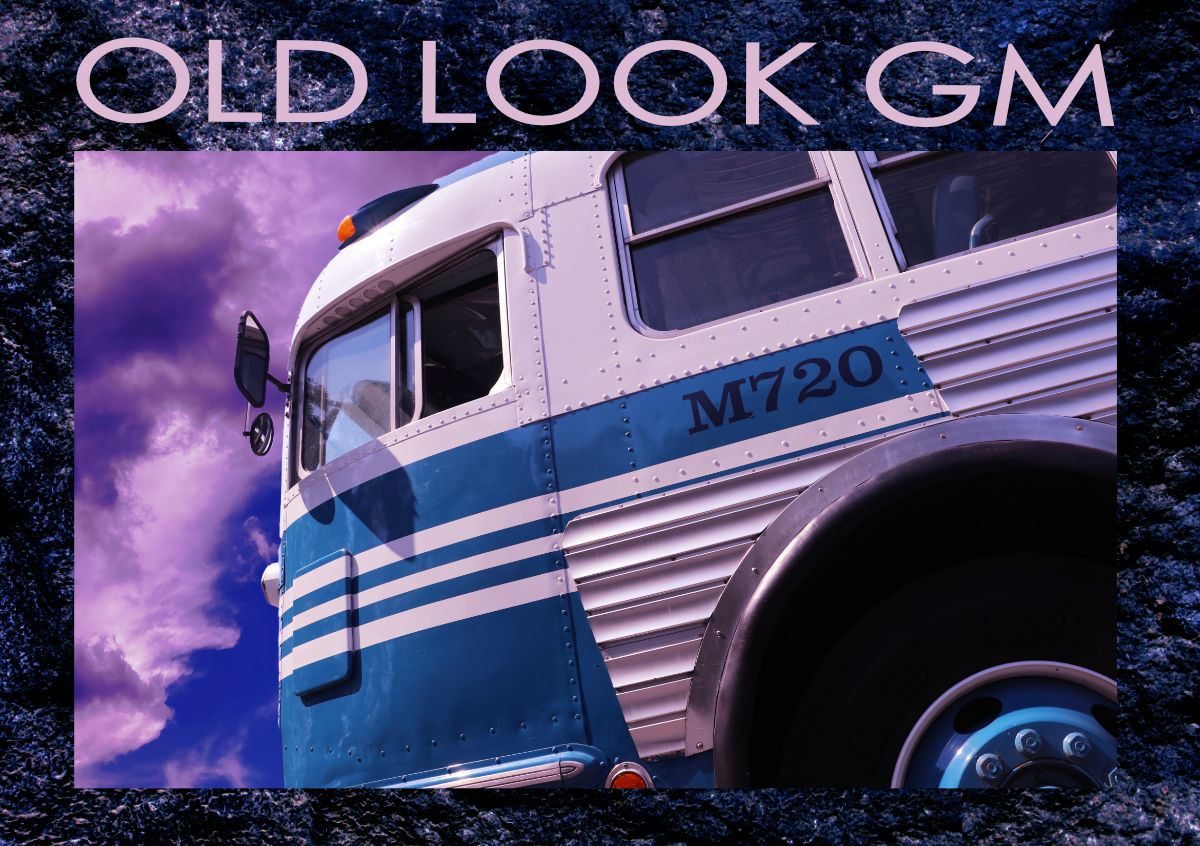 Old Look GM Bus.jpg