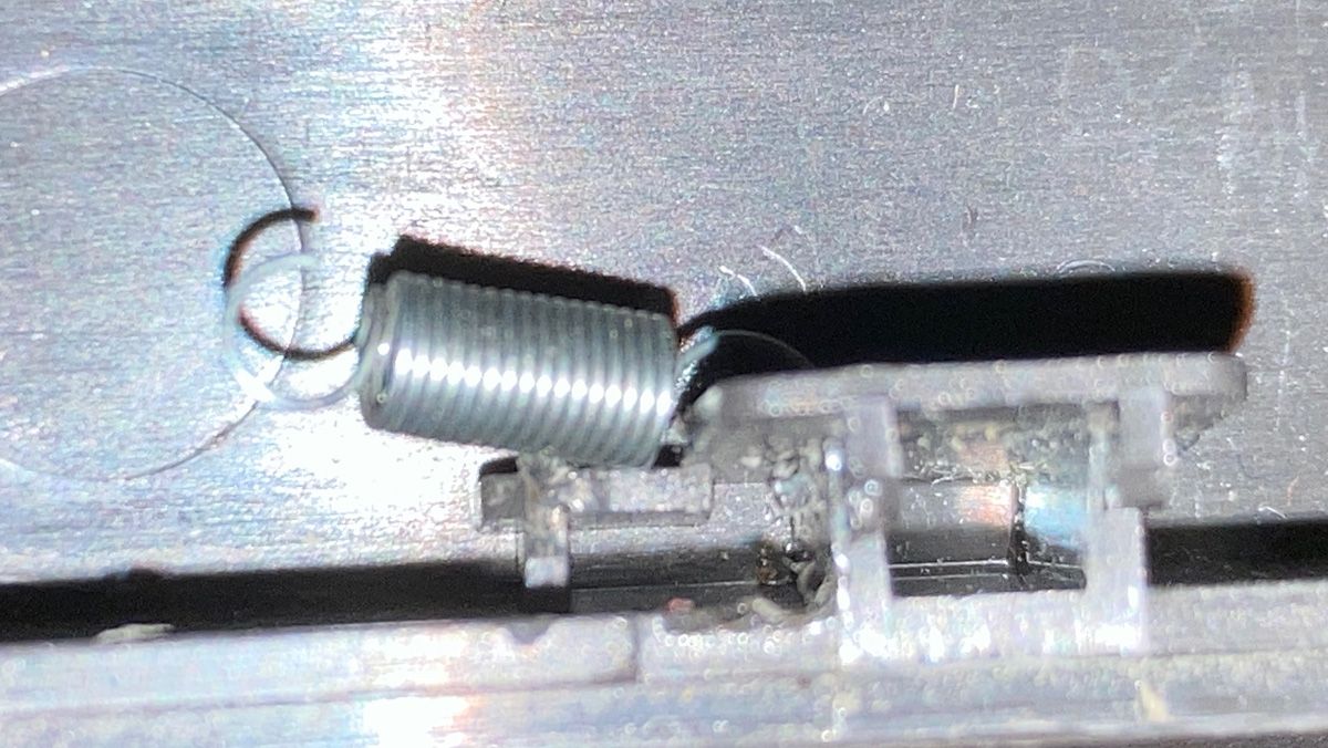 pb3400c-latchsprung.jpg