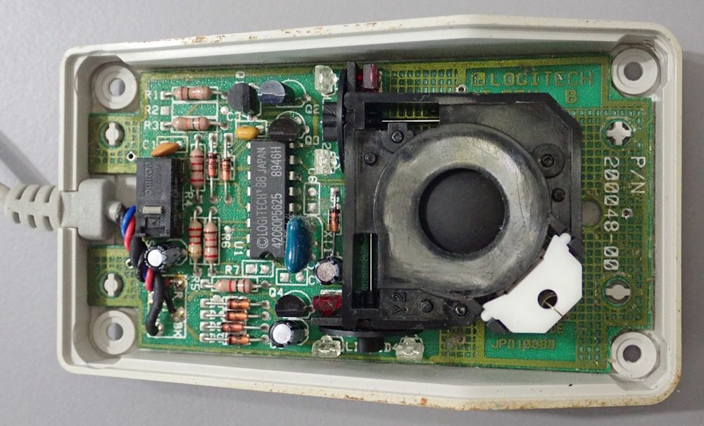Portable mouse inside 1989.jpg
