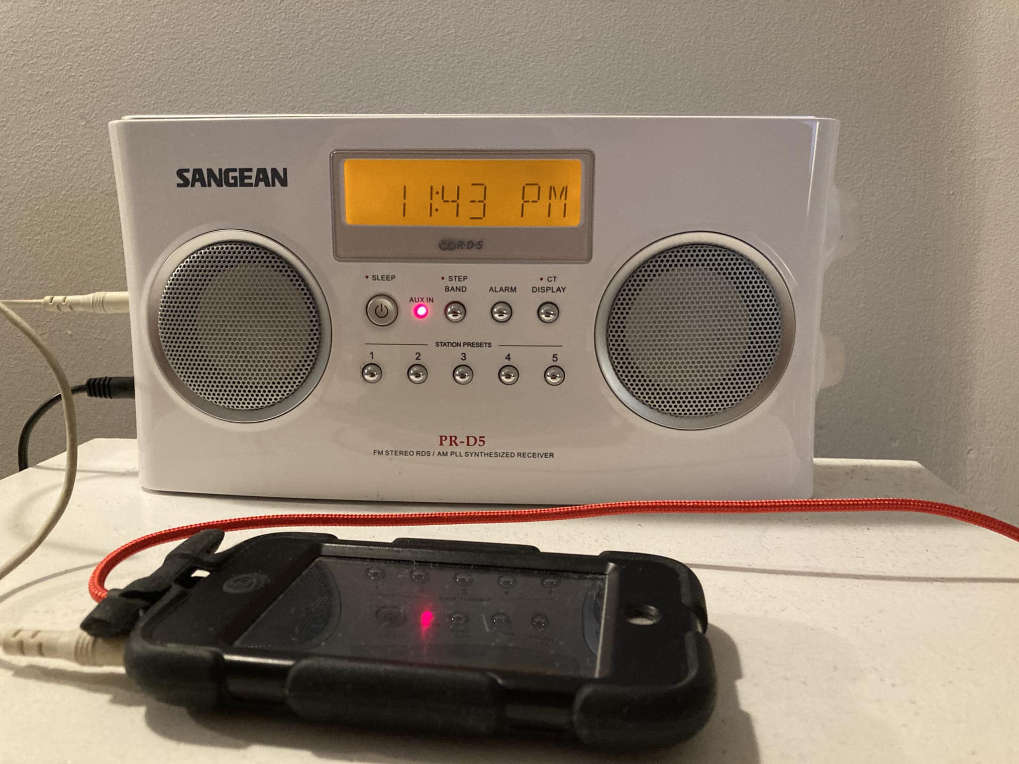 Sangean PR-D5 Radio.jpg