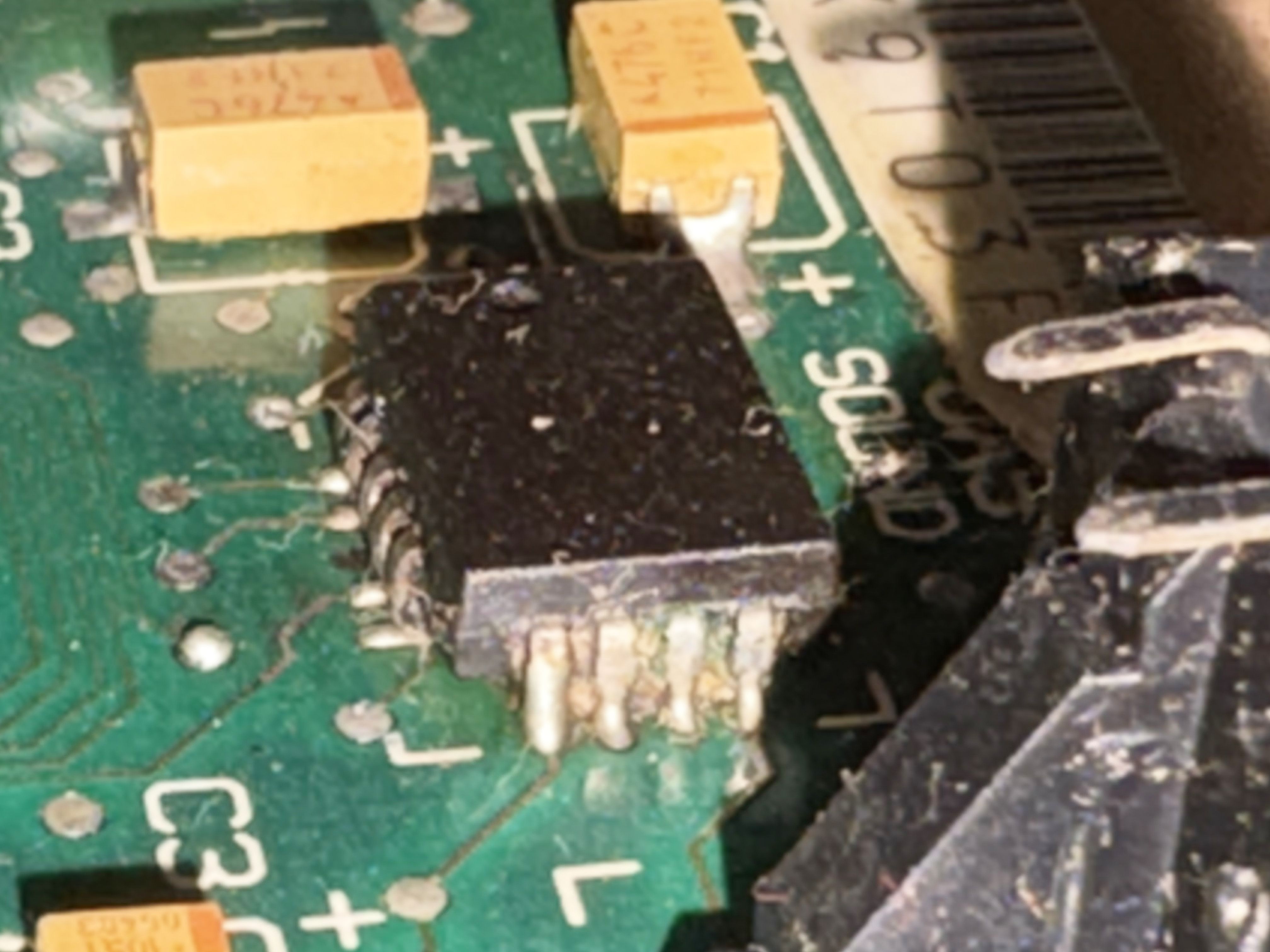 ua5_zoomed_02.jpg